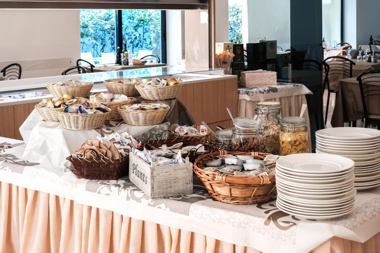 Hotel Thea Bellaria-Igea Marina Dış mekan fotoğraf