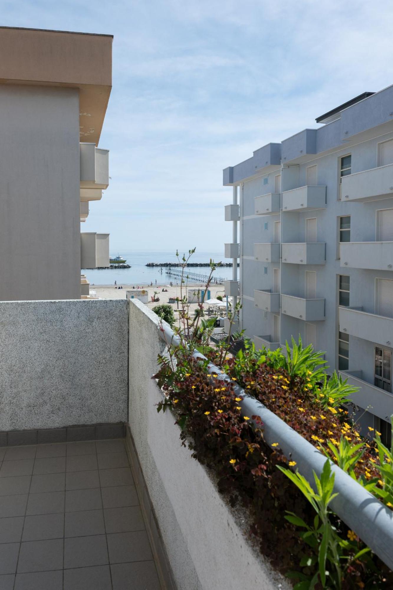 Hotel Thea Bellaria-Igea Marina Dış mekan fotoğraf