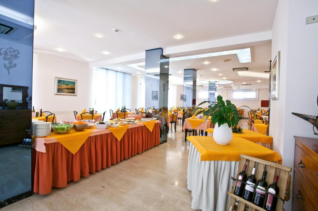 Hotel Thea Bellaria-Igea Marina Dış mekan fotoğraf